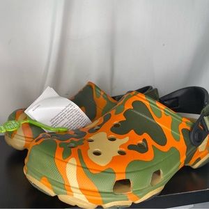 Crocs Classic All Terrain Camo Clog Shoes Men's Orange Green Black 208062-2UG